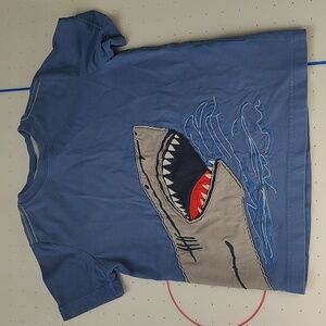 Hanna Andersson Shark Tee *Paint Marks* Play Condition 110/5